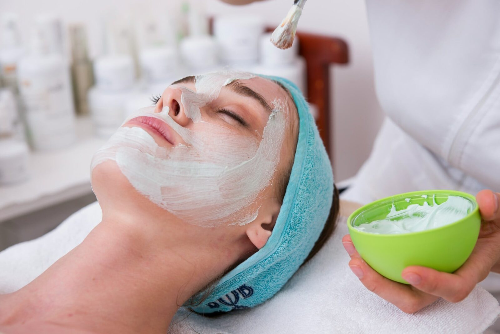 Facial Extractions: What They Are, Benefits & When You Need One