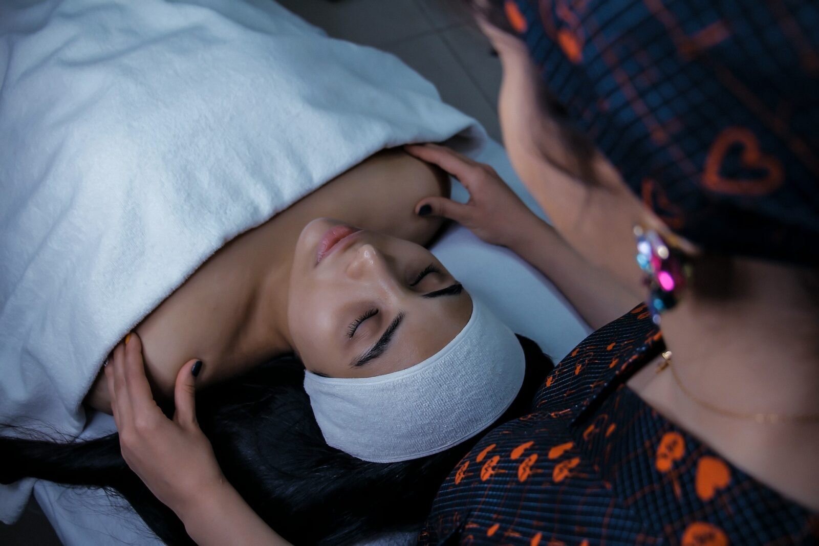 Top Microdermabrasion Facial Benefits for Glowing Skin