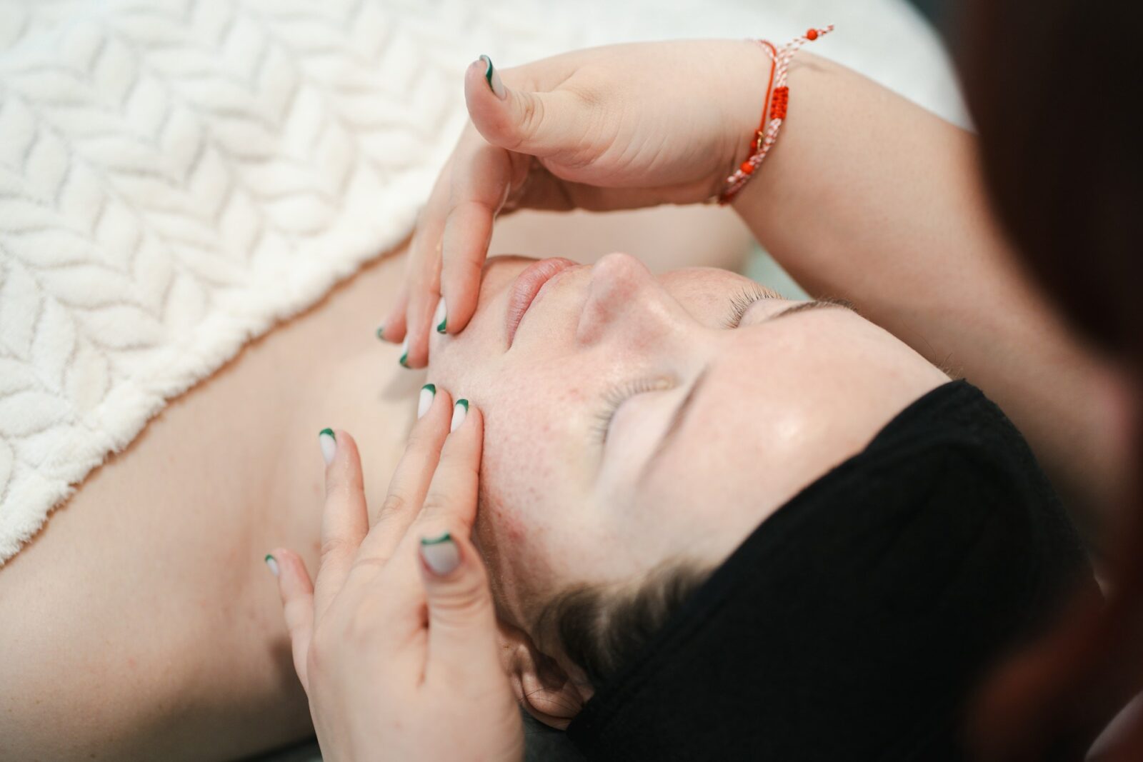 European Sculptural Facial Massage: Your Guide to Glowing Skin