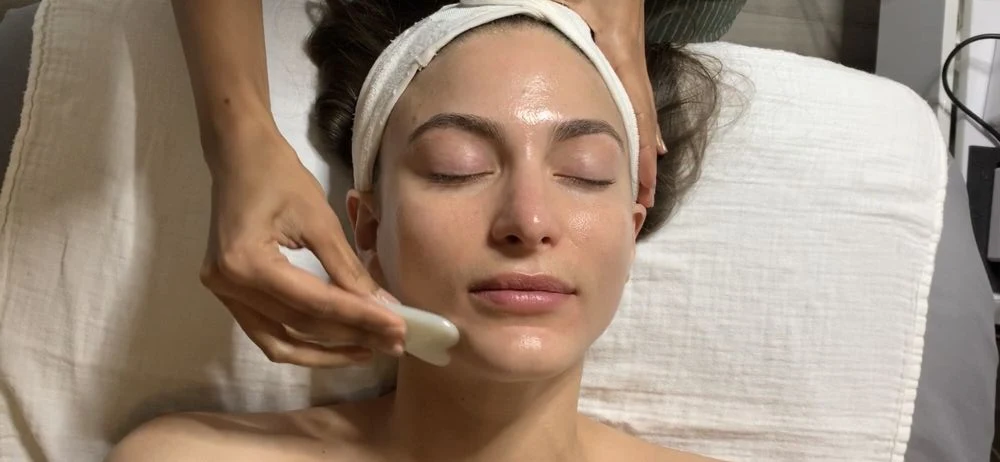 Acne & Breakouts – Benefits of Customized Acne Facials, Calming Inflammation, and Reducing Scarring