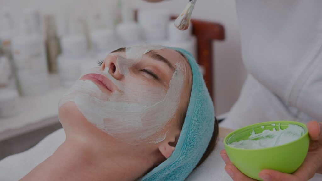 10 Amazing Benefits of a Deep Cleansing Facial for Clear